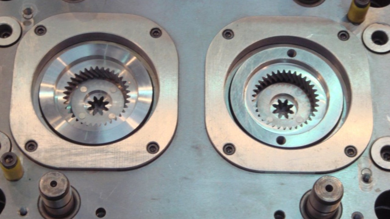 What are Some Basic Techniques for Making Mold?